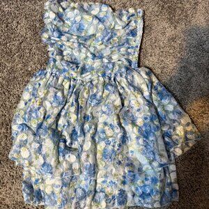 Blue and white floral dress #floraldress